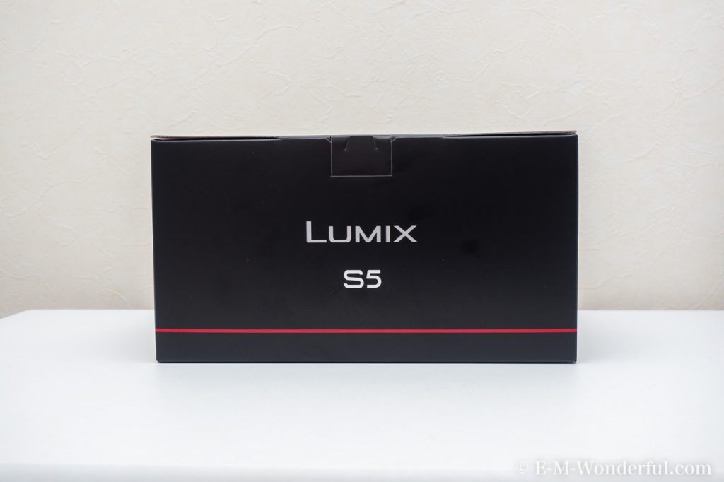 Panasonic LUMIX S5 標準ズームKレンズキット購入レビュー（開封と外観） - E-M-Wonderful