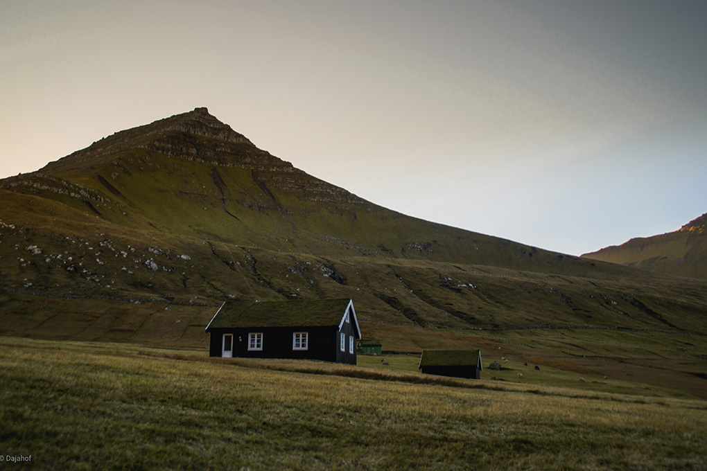 Luminar Neoとは|価格・主な機能や使い方・最新情報を徹底解説【2025年版】 Overlays before photo 2 1 - Luminar Neoとは|価格・主な機能や使い方・最新情報を徹底解説【2025年版】